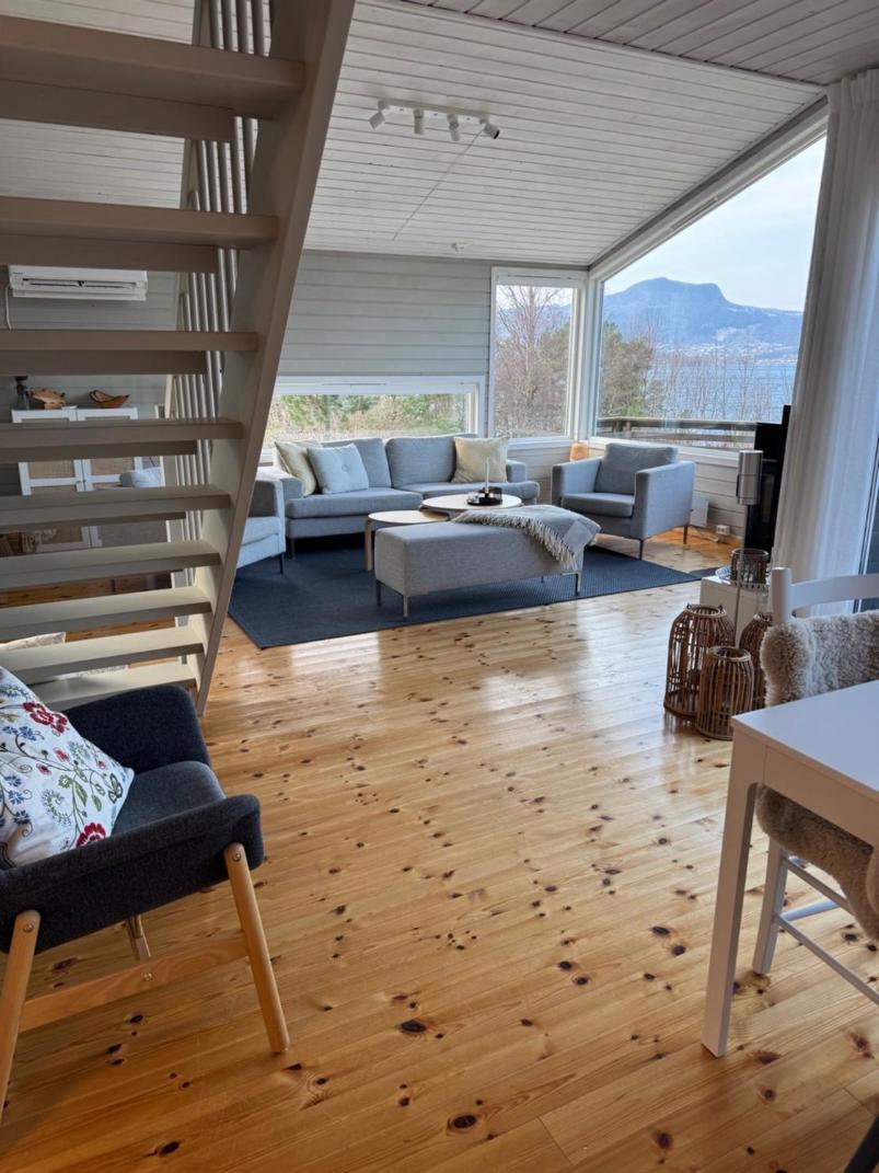 Charming House Located By The Fjord With The Pultpitrock Within Short Distance Vila Jørpeland Exterior foto